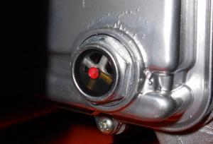 Image of oil level indicator for air compressor maintenenance